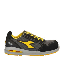 DIADORA UTILITY RUN A.BOX...